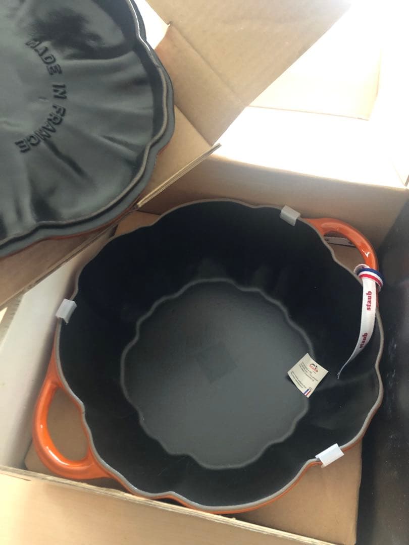 【新品】ストウブ　パンプキン鍋24cm シナモン　ハロウィン　かぼちゃ鍋