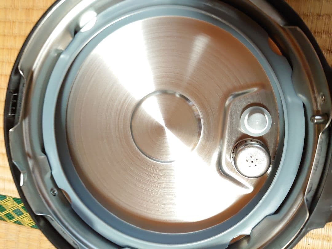 【新品】Panasonic パナソニック 電気圧力鍋　SR-MP300-K