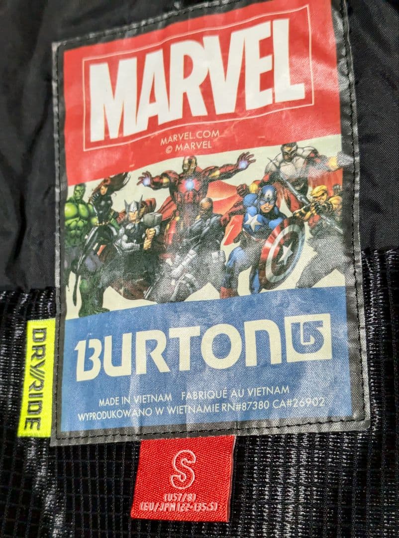 BURTON×MARVELコラボ スノーボードスノボースキーウェア　サイズ130
