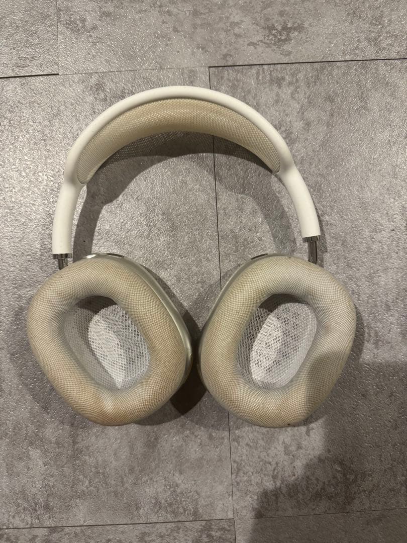 シルバー ワイヤレスヘッドフォン 本体