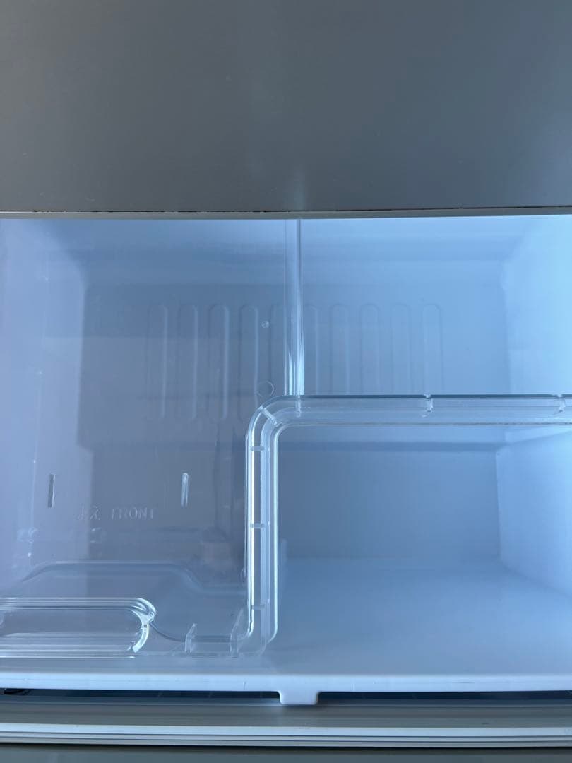 シャープ　冷蔵庫　３ドア