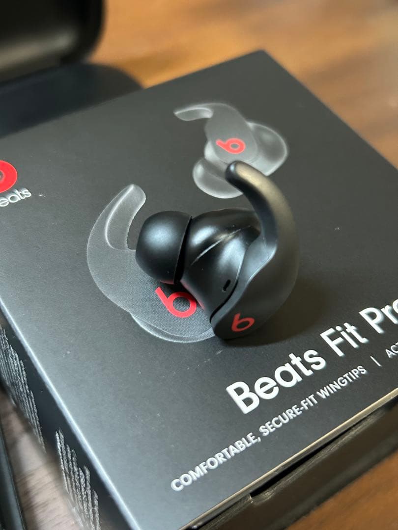 【Beats Fit Pro】箱・付属品付き ※イヤーチップM 片方欠品