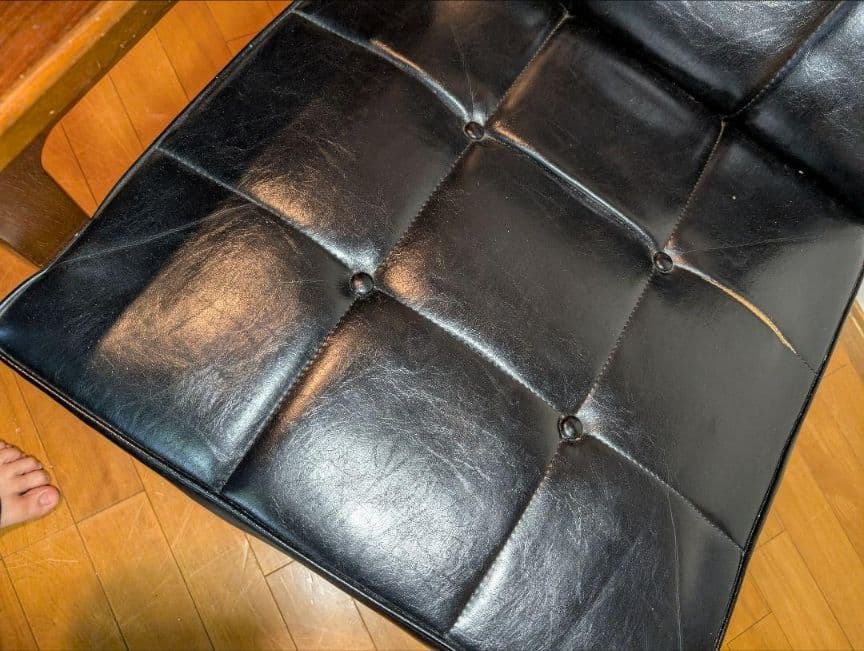 《送料込》カリモク Kチェア 右 スタンダードブラック 1シーター ソファ椅子