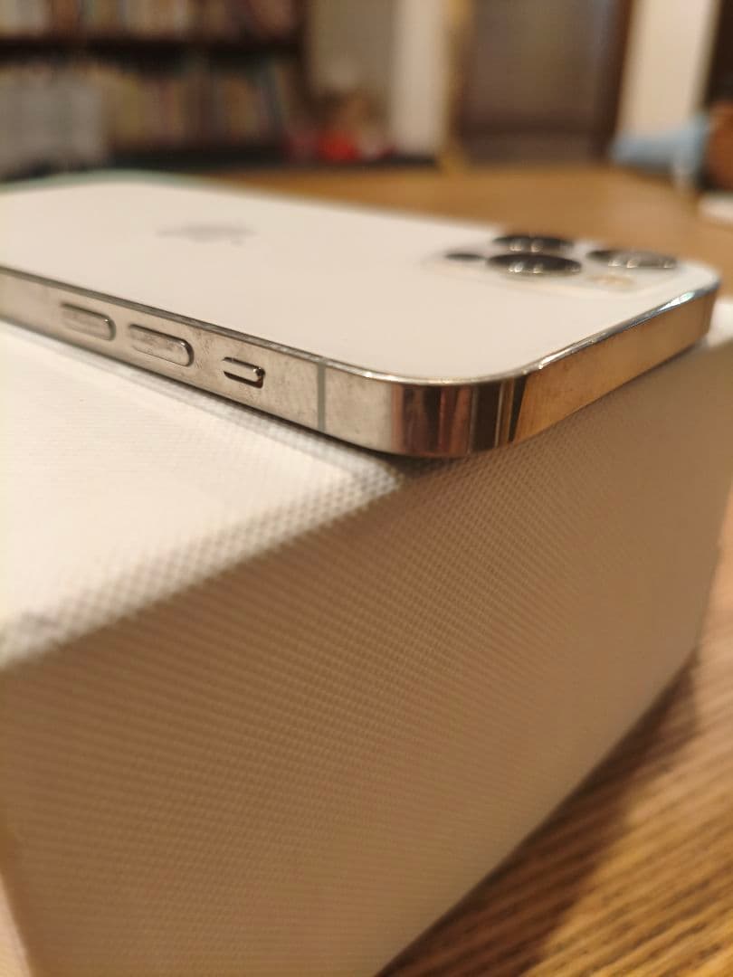 Apple iPhone 12 Pro 256G ホワイト　シムフリー