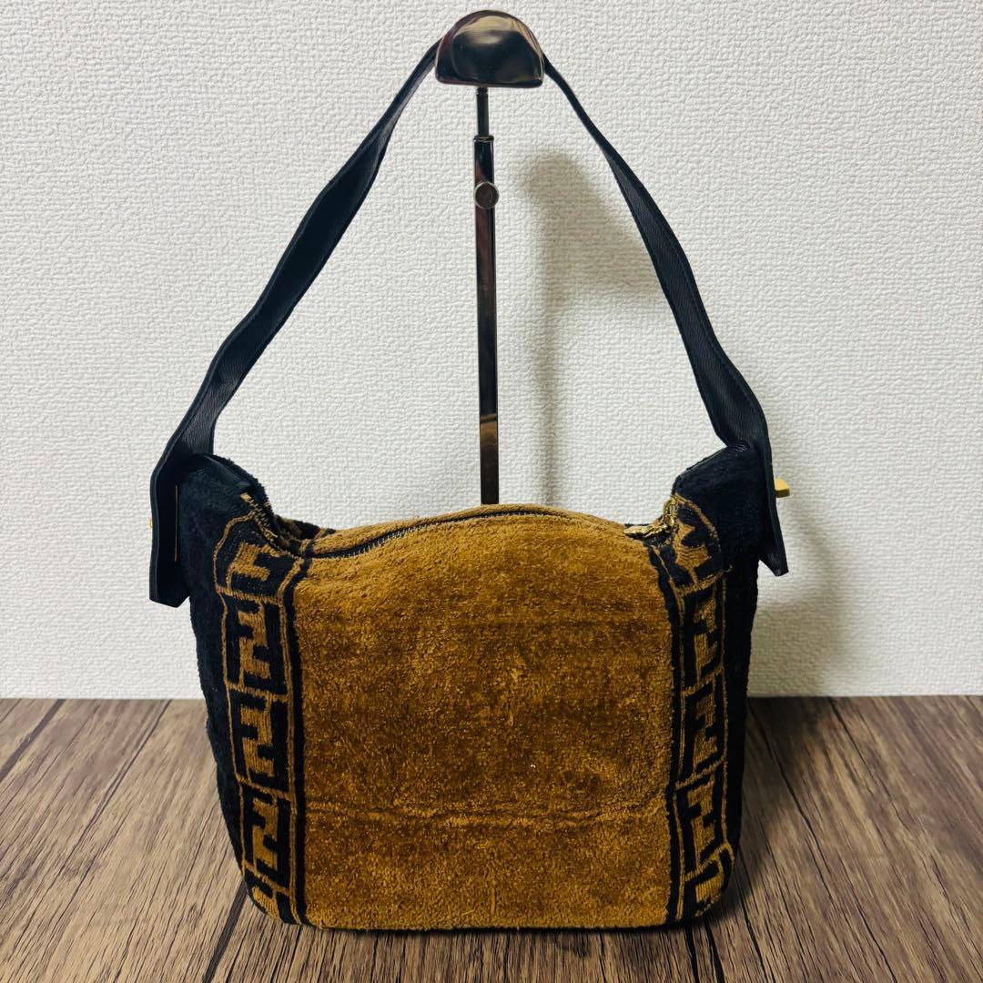 希少◎ FENDI フェンディ ワンショルダーバッグ タオル生地 ターンロック