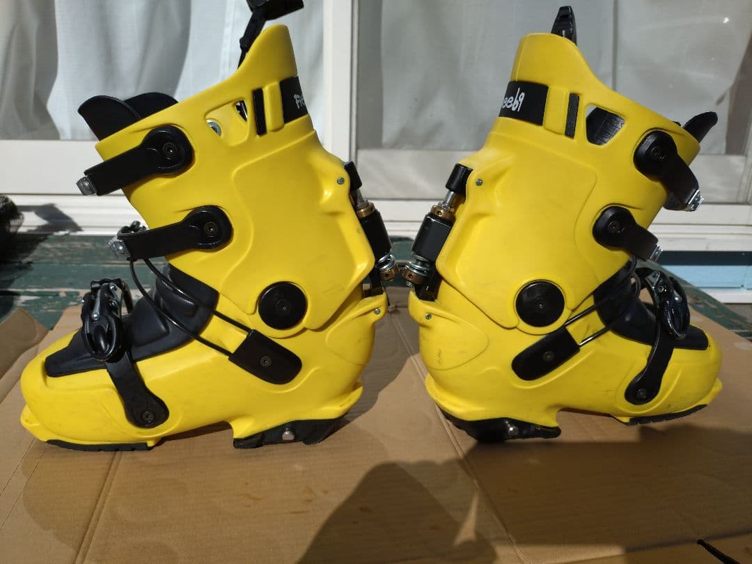 DEELUX　Free69ハ−ドブ−ツ