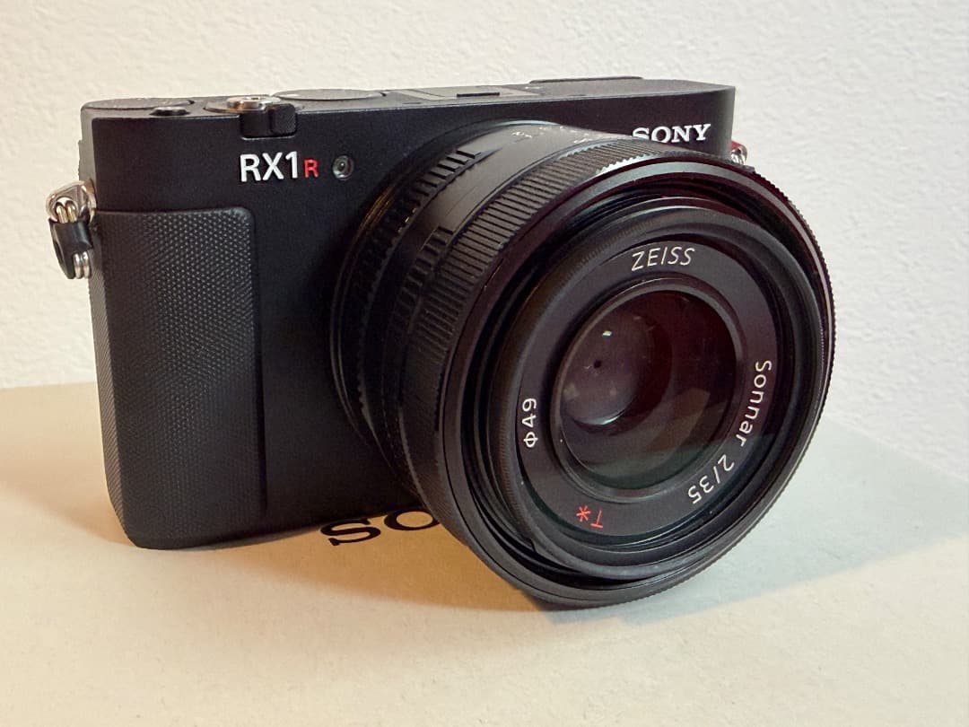 【新品同様】SONY RX1R III (DSC-RX1RM3) メーカー保証付