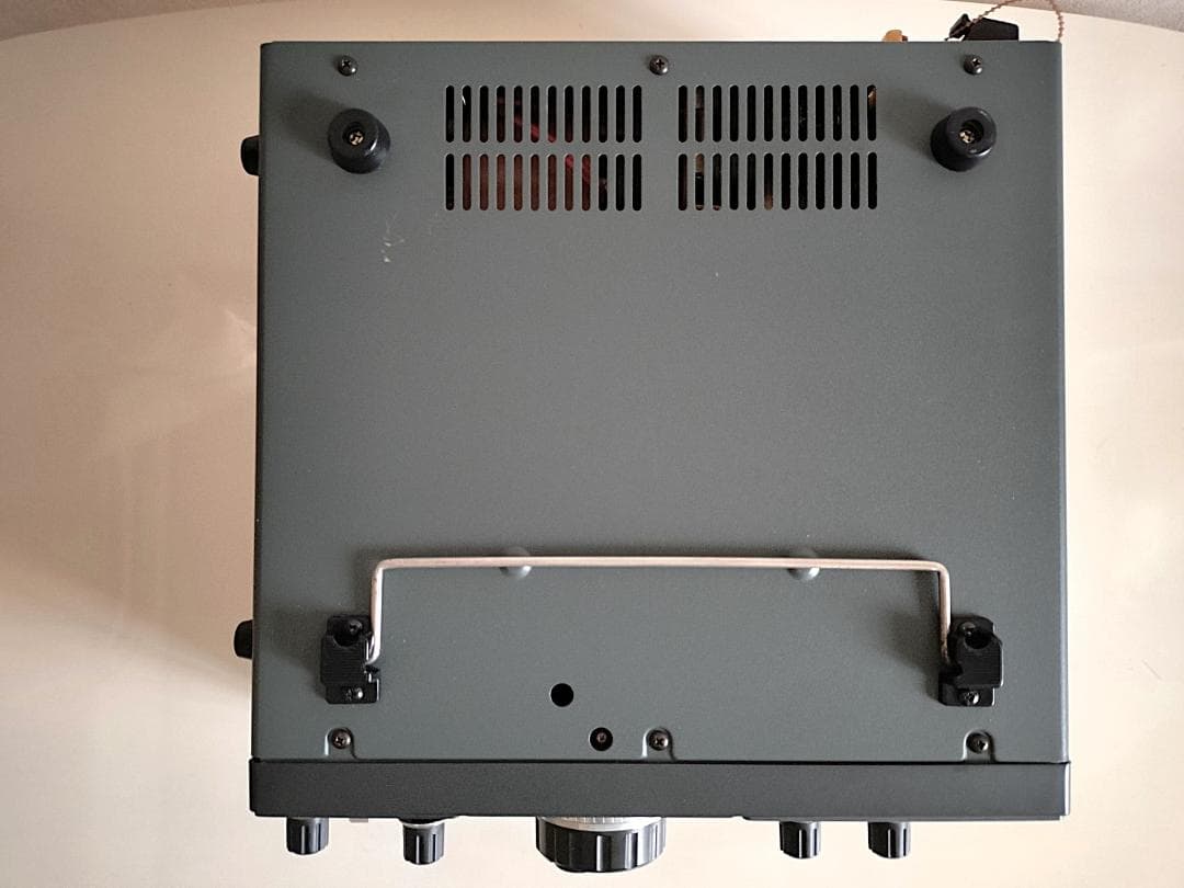 ICOM IC-R7000 広帯域受信機