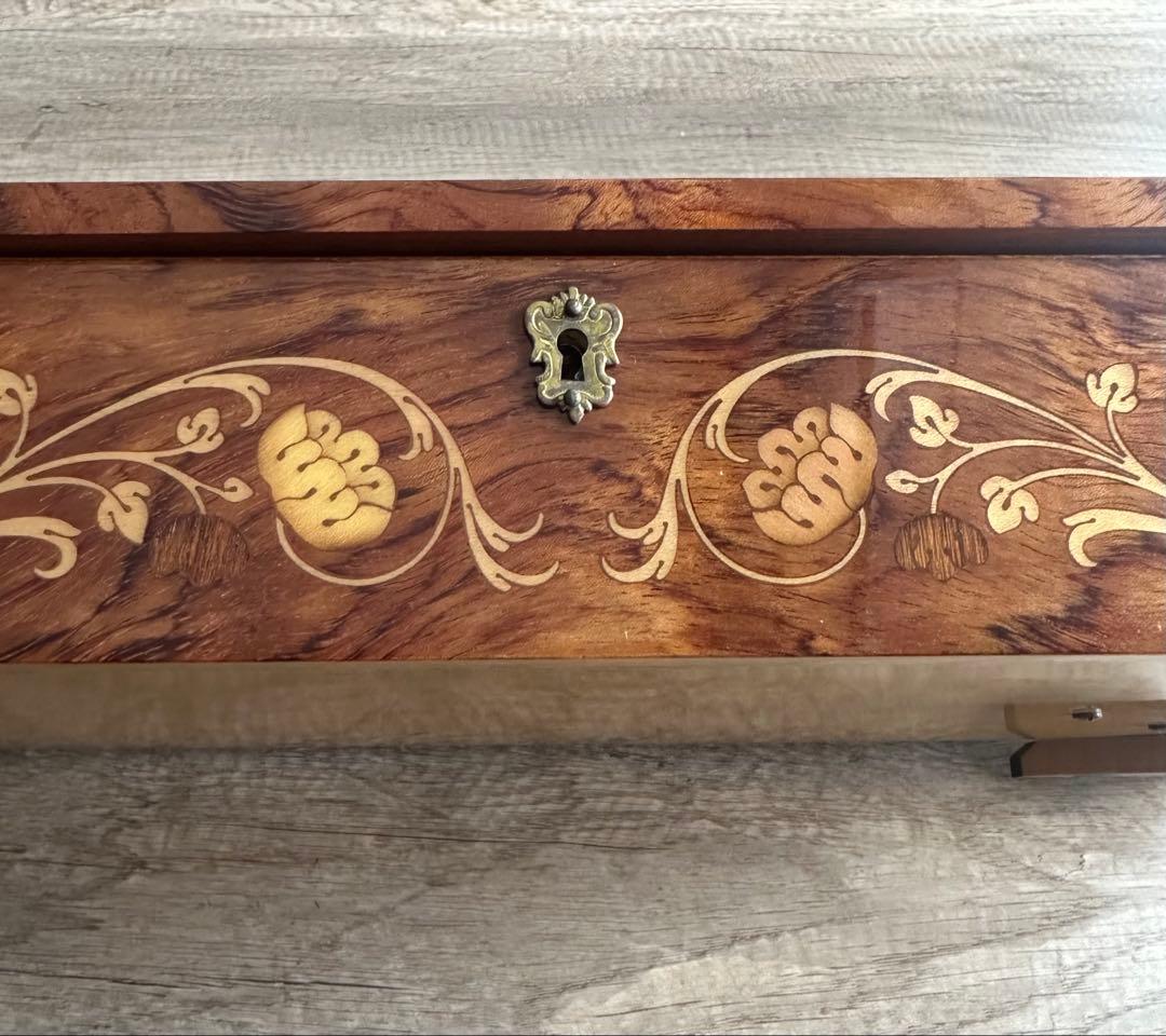 【スイス製】木製オルゴール