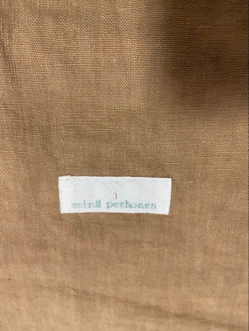 mina perhonen 新品タグ付き　choucho エプロン　ベージュ
