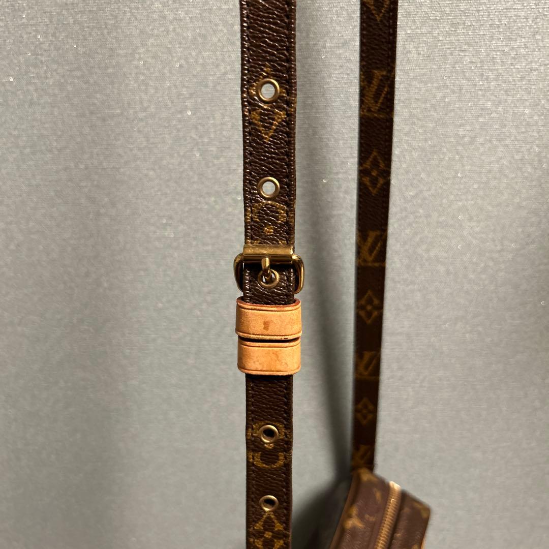 Louis Vuitton モノグラム ショルダーバッグ　アマゾン　斜め掛け