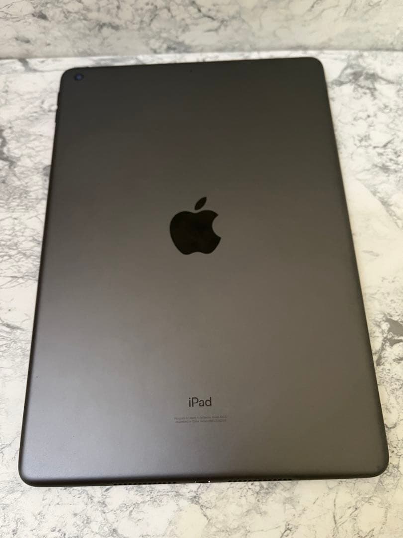 iPad 第8世代128GB Wi-Fiモデル　スペースグレー