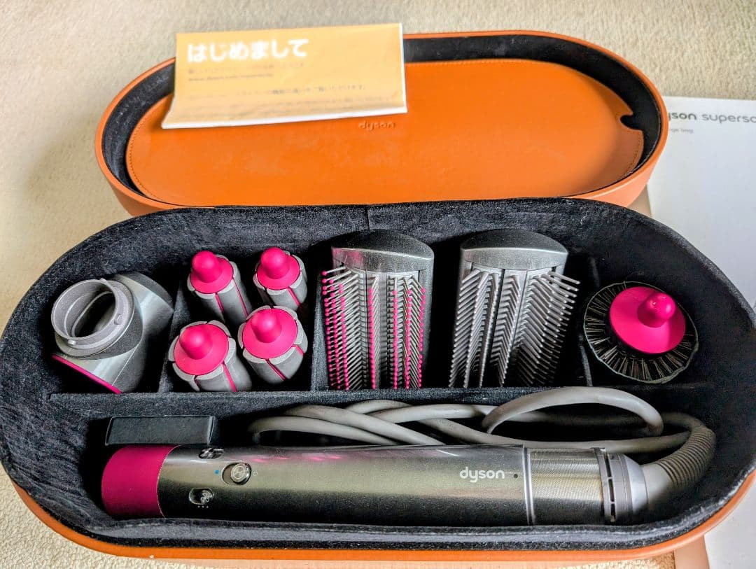 ジ*ン様 美品　dyson エアラップ　ドライヤー　新品限定ケース付き