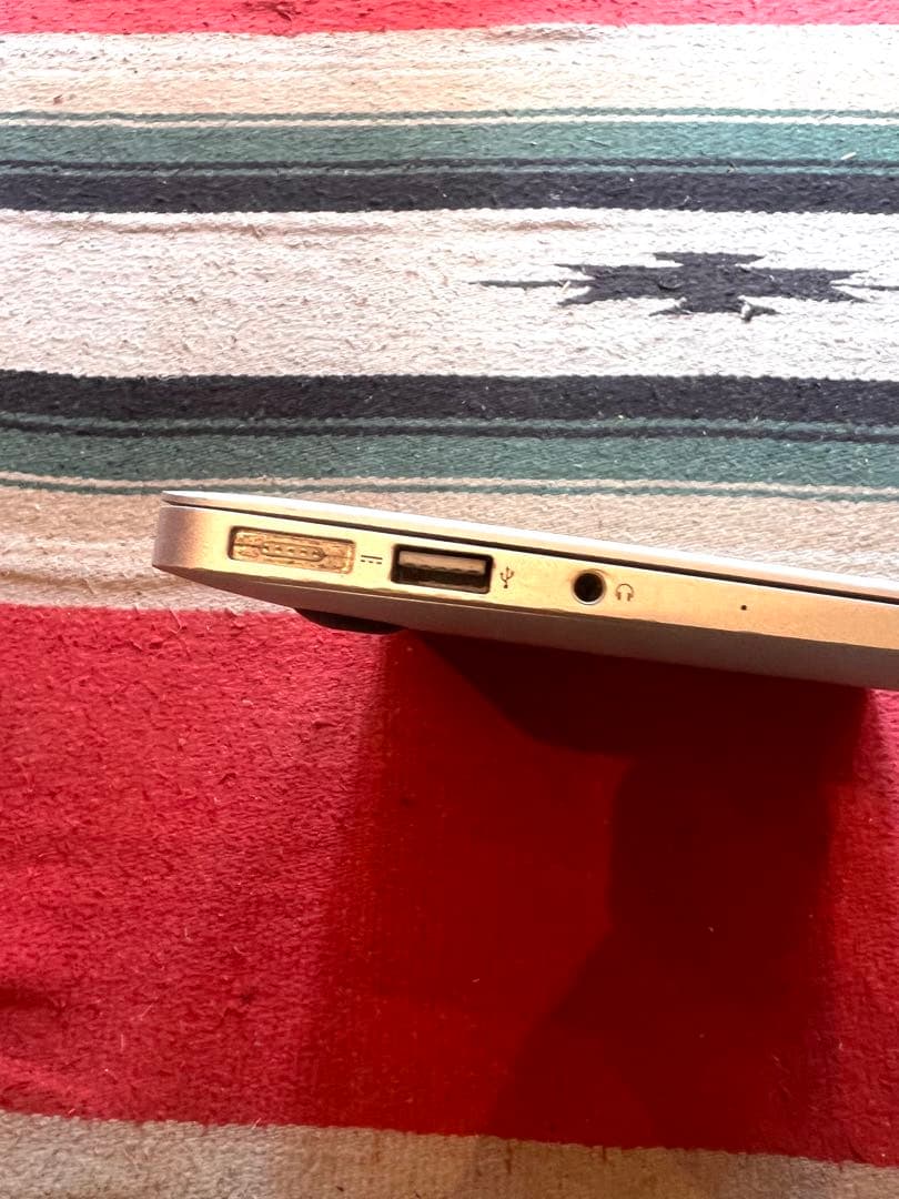 MacBook本体 MacBook Air8GB Core i7500GB