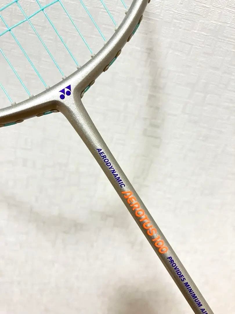 YONEX AEROTUS100 ヨネックス　エアロータスバドミントンラケット