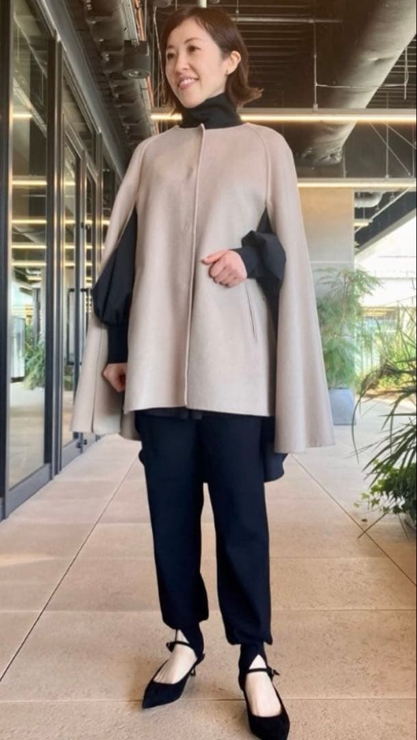 新品タグ付　LE PHIL ルフィル　ライトリバーケープ　定価¥69300