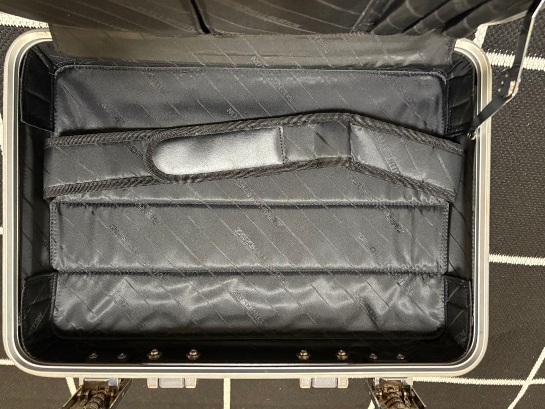 Zero Halliburton ゼロハリバートン　アタッシュケース アルミ