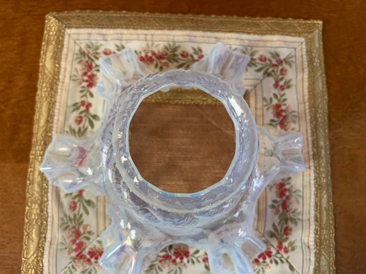 アンティーク　オパールセント　ガラスランプシェード