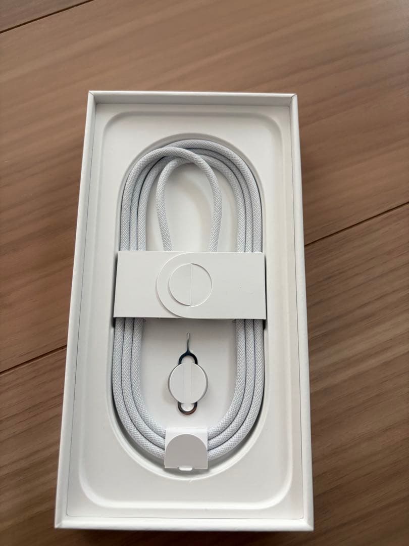 iPhone16e ブラック 6.1インチ 本体