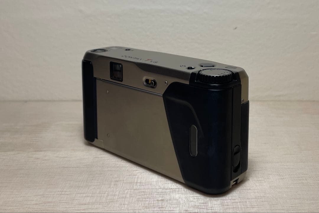 トムトム。CONTAX TVS コンタックス フィルムカメラ