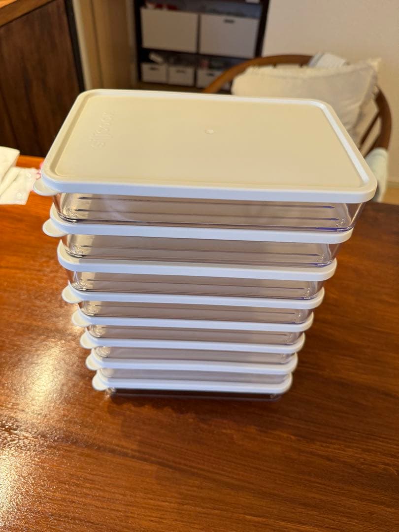 ビバライズビバ保存容器8個バック