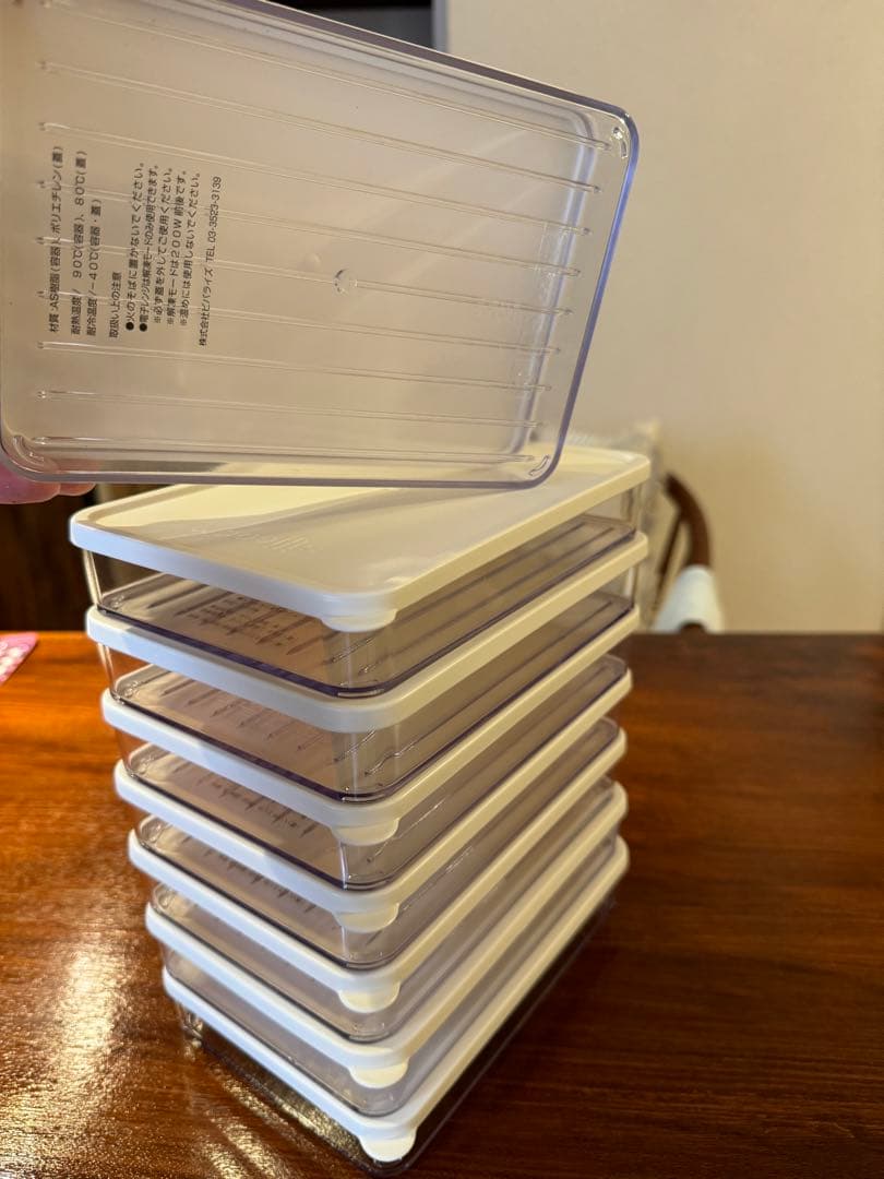 ビバライズビバ保存容器8個バック