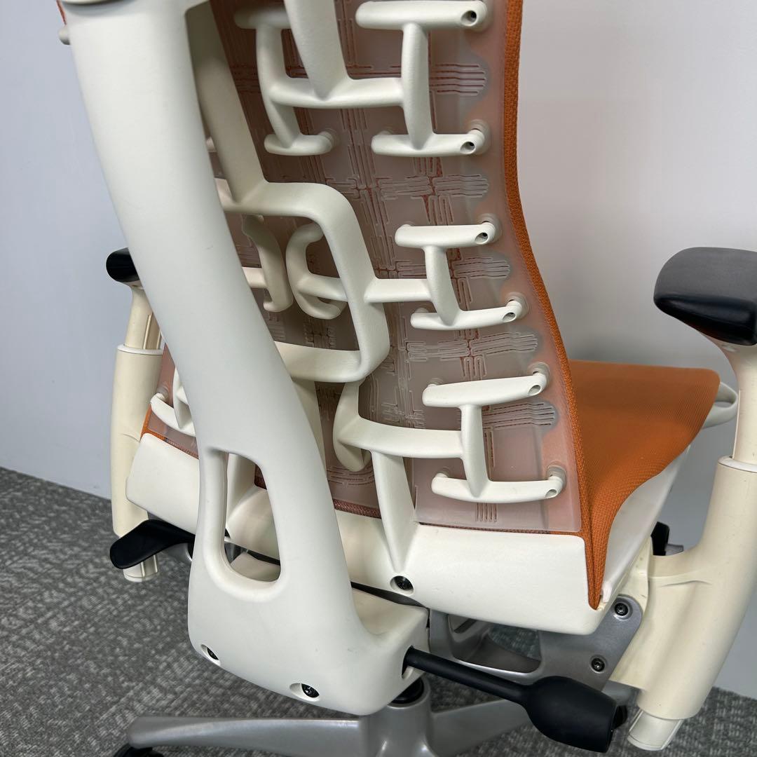 M. エンボディチェア ハーマンミラー ホワイト Embody オレンジ
