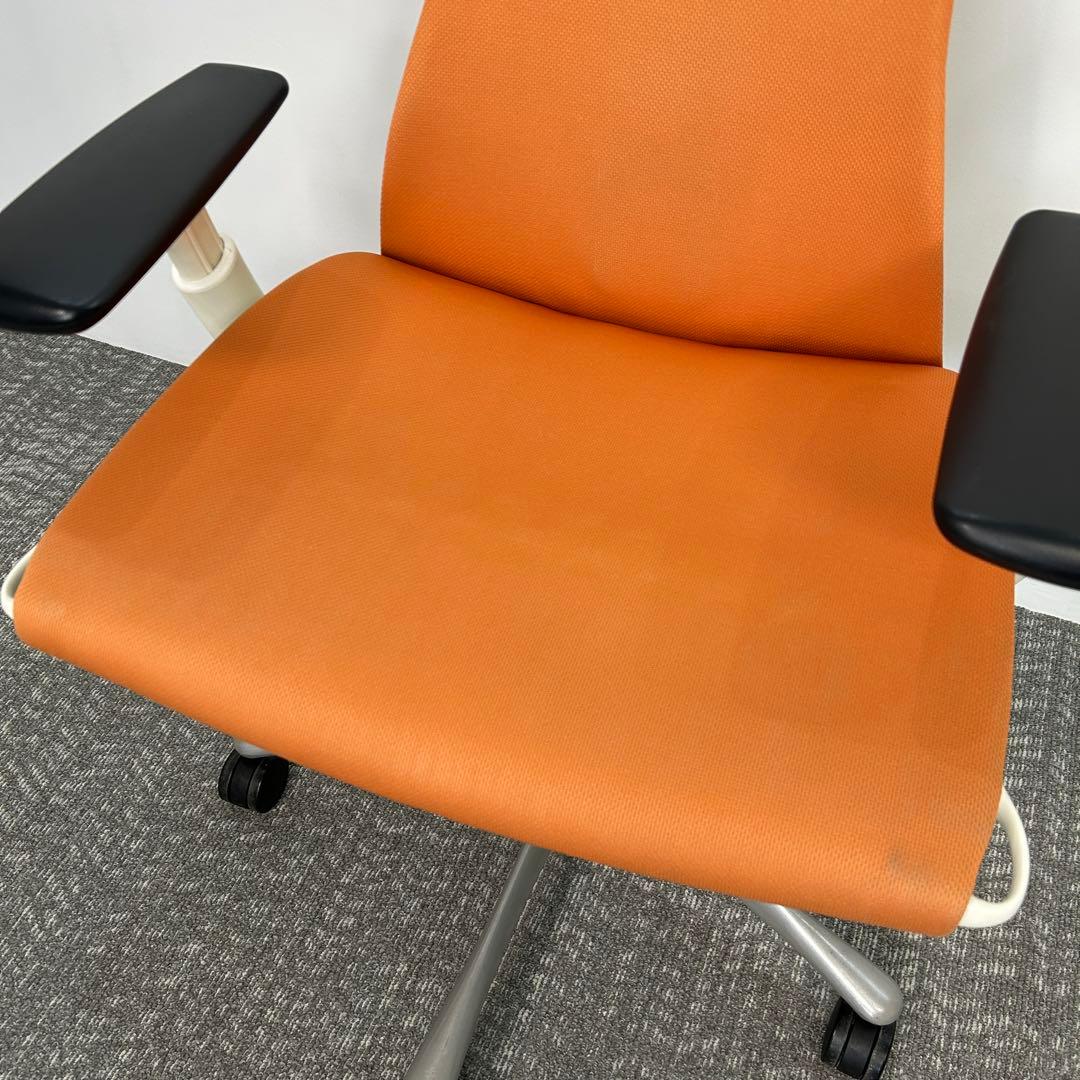 M. エンボディチェア ハーマンミラー ホワイト Embody オレンジ