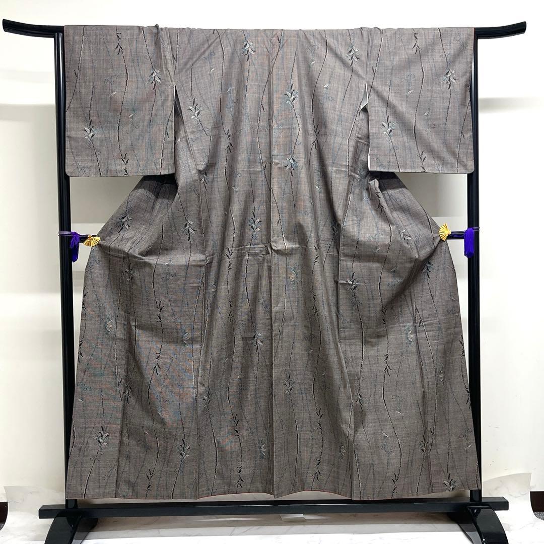 小紋　大島紬　花模様　よろけ縞　泥染　唐草　唐花　着物　032k