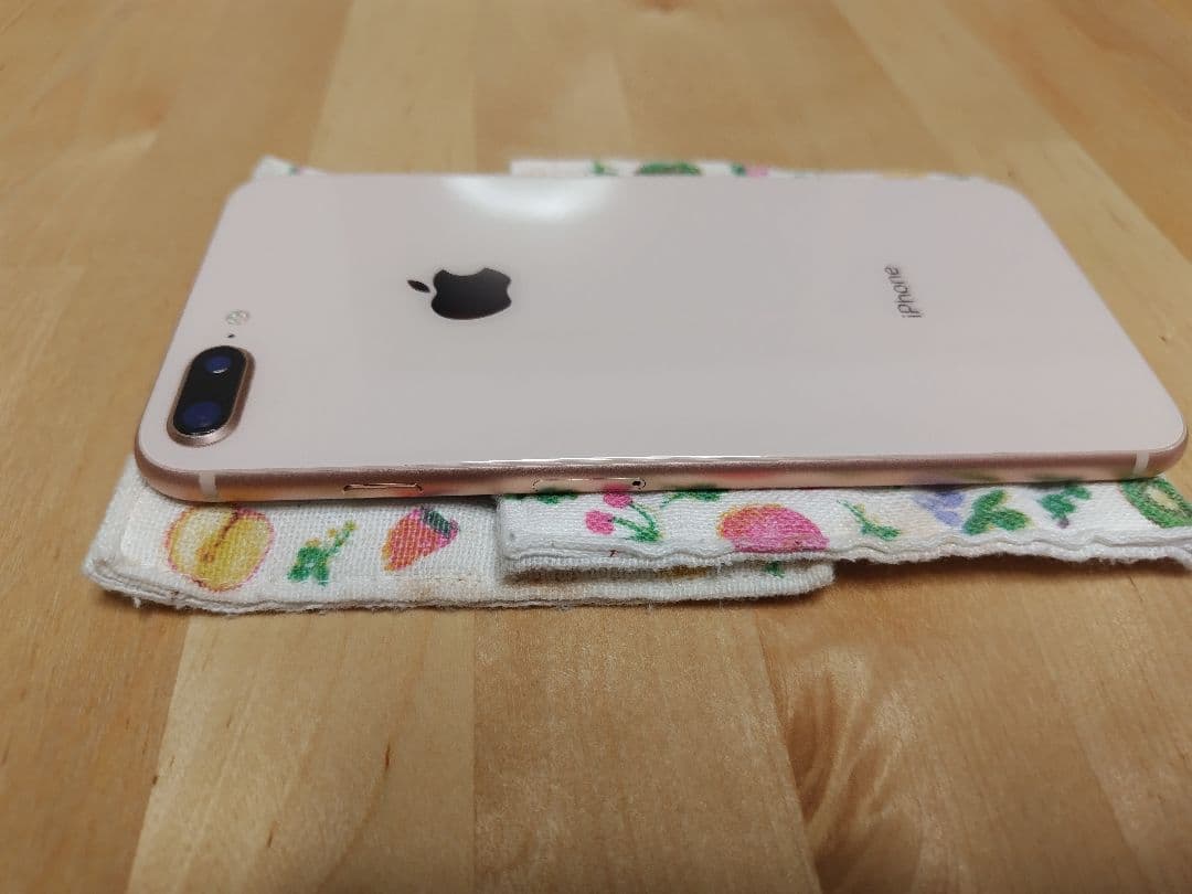 iPhone 8 Plus ゴールド 256GB SIMフリー