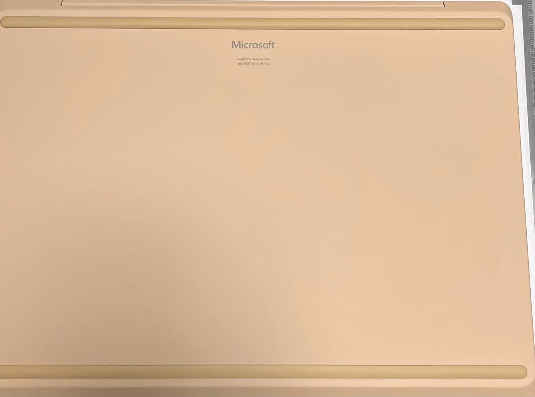 Microsoft Surface ® Laptop Go 2