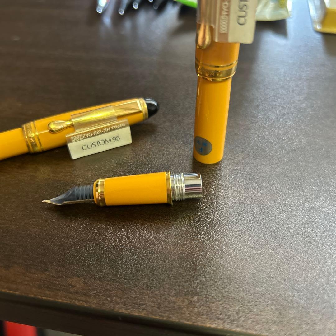 PILOT パイロット　custom 98 カスタム　廃番　万年筆　イエロー