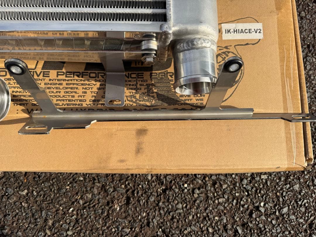 HDi インタークーラーキット　ハイエースディーゼル