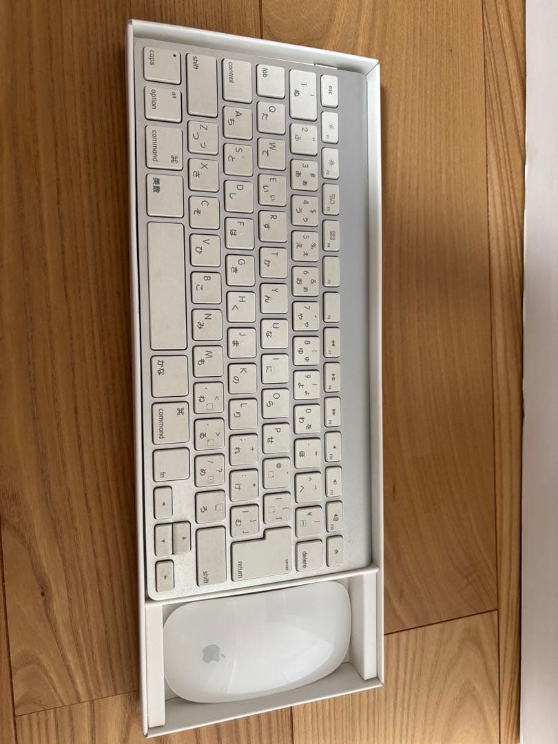 Apple iMac 21.5インチ (Intel Core i5)