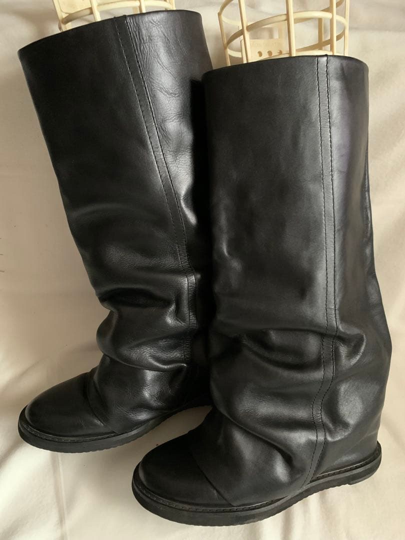 ZUCCA カバーブーツ　Sサイズ