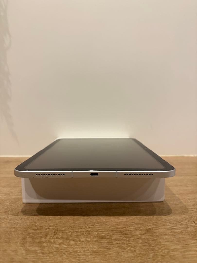 Apple iPad 第10世代 64GB Wi-Fiモデル シルバー