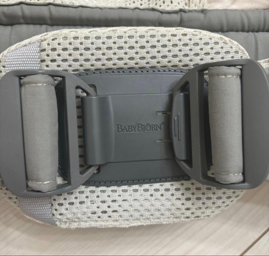 【値下げ不可】抱っこ紐　ベビービョルン　ハーモニー　クリーム
