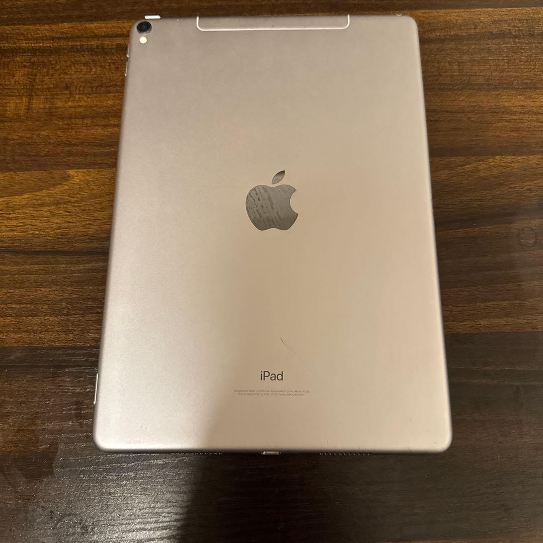 Apple iPad (モデルA1709) シルバー