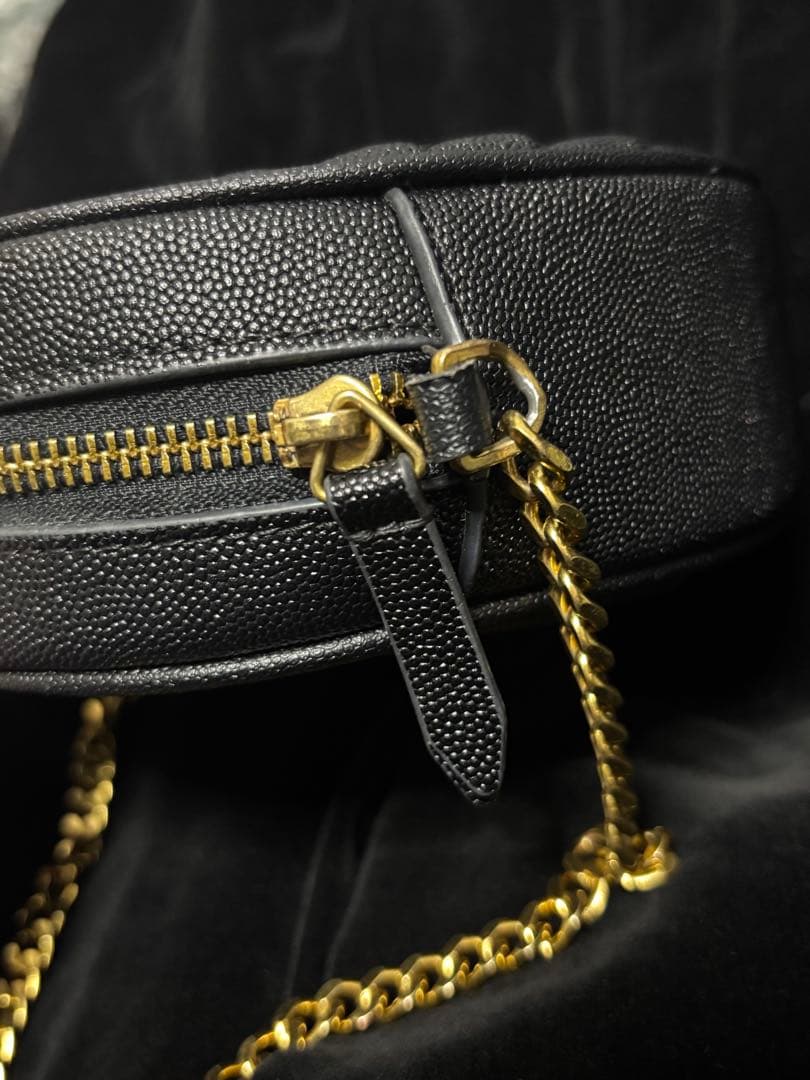 最終値下げ YSL サンローラン ヴィニル ラウンド ショルダー バッグ