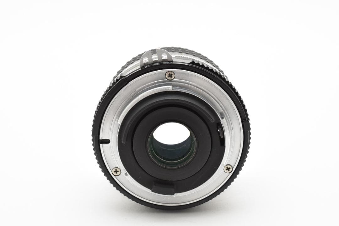 Nikon Ai NIKKOR 28mm F3.5 広角単焦点レンズ C070