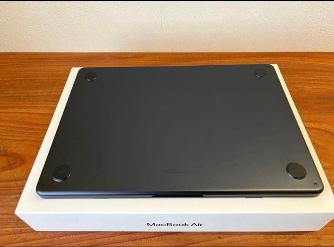 MacBook Air 13インチ M4 16GB 512GB