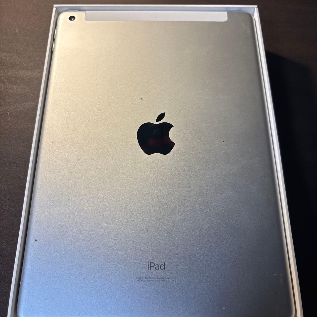 Apple iPad (第7世代)128GBWiFi+cellularケース付き