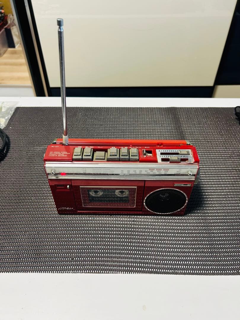 VICTOR RC-511ラジオカセットプレーヤー レッド