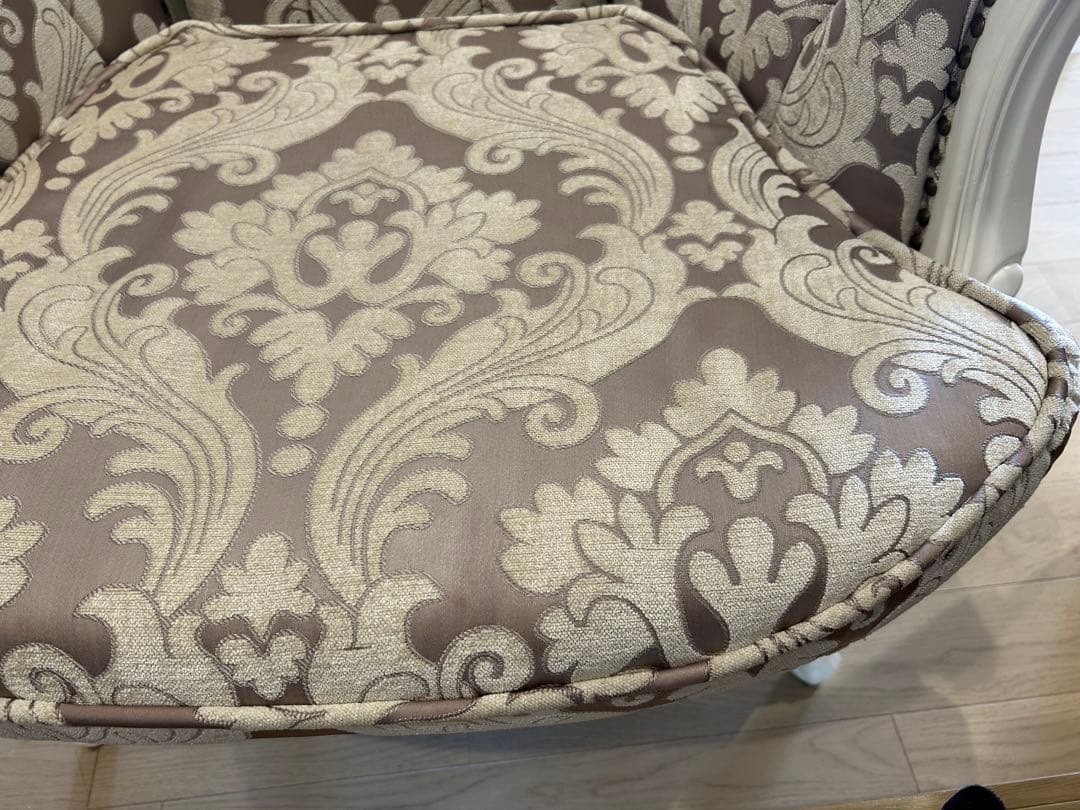 【値下げ】ロココ調　1人用ソファー　アンティーク　ピンクダマスク　椅子　北欧風