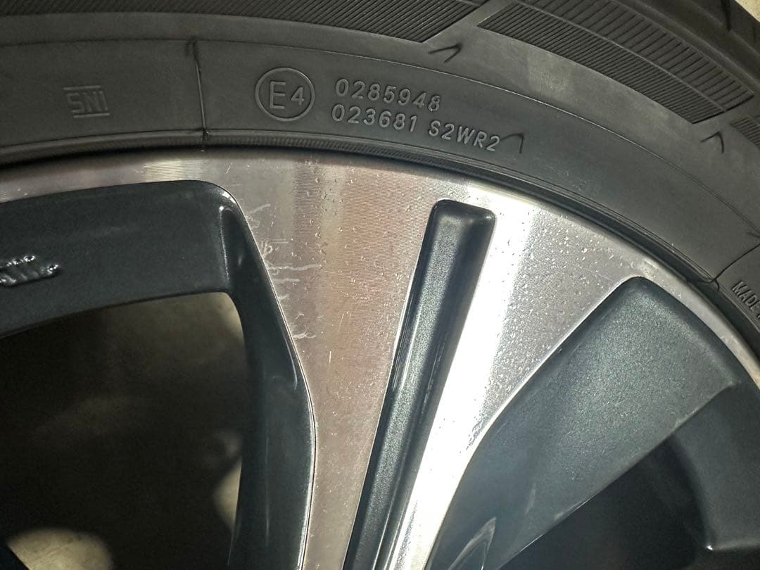 日産 17インチ ホイールセット タイヤ付き　１２日までの特価