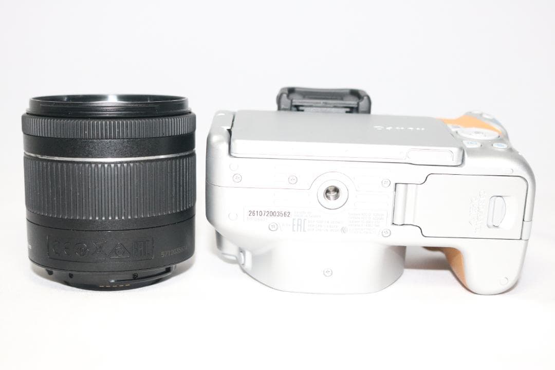 人気機種⭐希少シルバー おしゃれ⭐Canon Kiss X9 ⭐ 一眼レフ