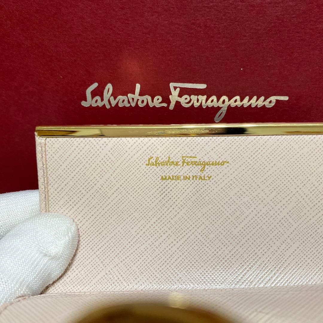 フェラガモ　SalvatoreFerragamo　名刺/カードケース　ガンチーニ