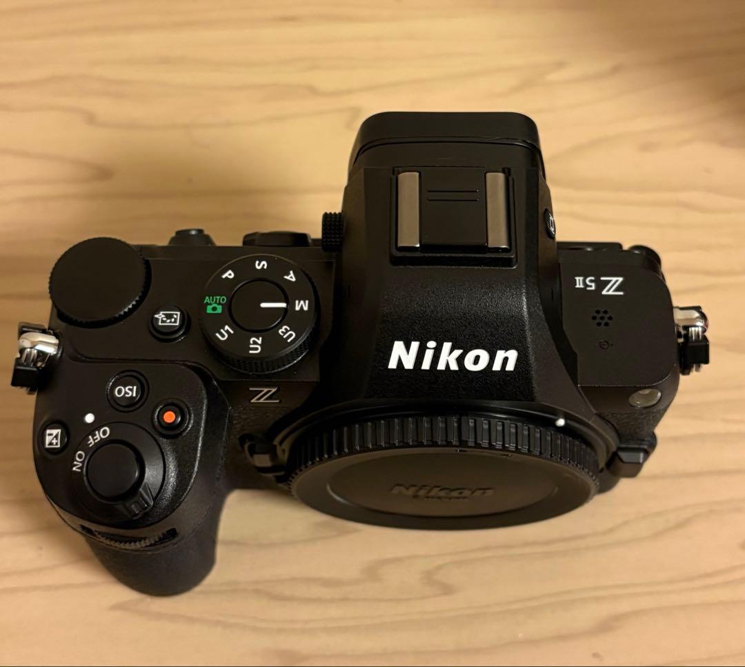 【極美品】ショット数206 Nikon z5ii ミラーレスカメラ