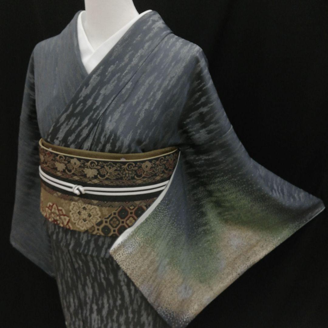 しゃれ訪問着(袷)　(銀通し銀河紋様　オーロラ風　墨黒色系　落款　小サイズ)