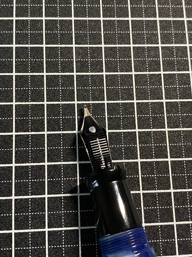 DELTA #365 Millennium Blue-ice 万年筆　字幅M